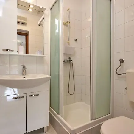 In Slatine With Terrace, Air Conditioning, Wi-fi * Trogir